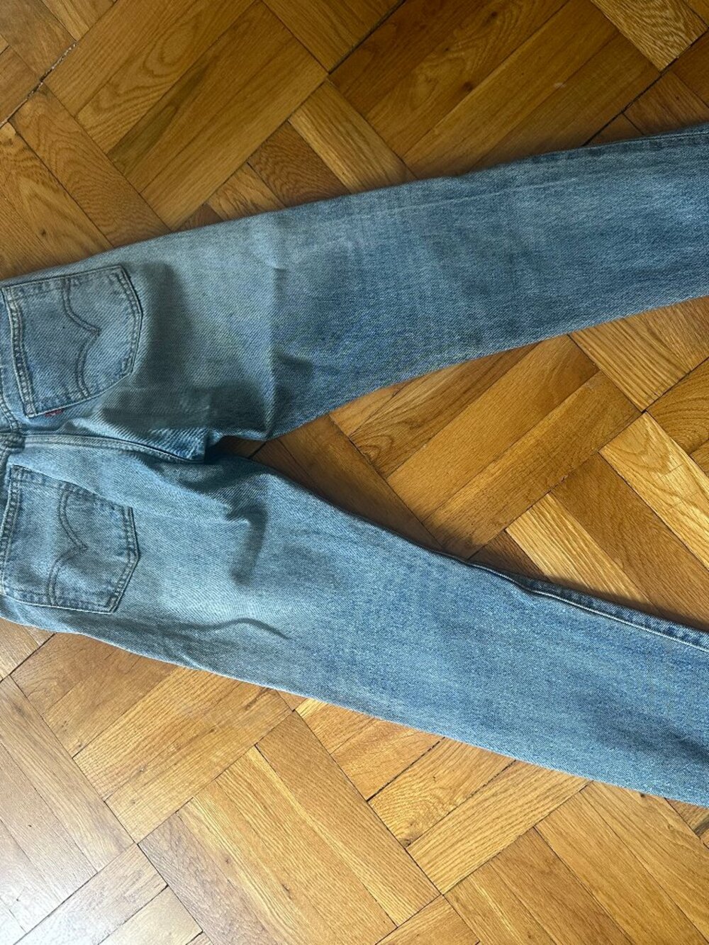 VINTAGE Levis Cropped Jean - SIZE 25 - Picture 2 of 3